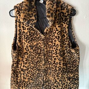 Apt. 9 Leopard Print Faux Fur Vest Sz L